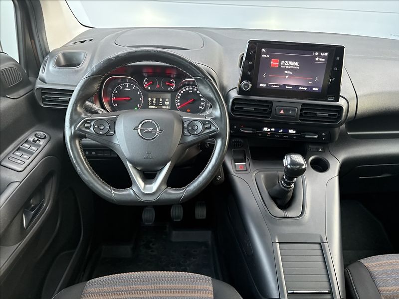 Opel Combo 1,2 i 81 KW LIFE PANORAMA CZ - fotka 9 z 30