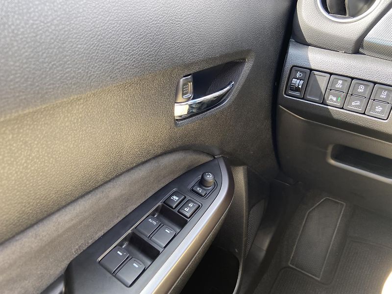 Suzuki Vitara 1.4 BoosterJet 6AT 4x4 Eleganc - fotka 13 z 21