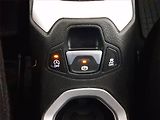 Jeep Renegade (2016) 1.6 MultiJet, Tempomat - náhled 19