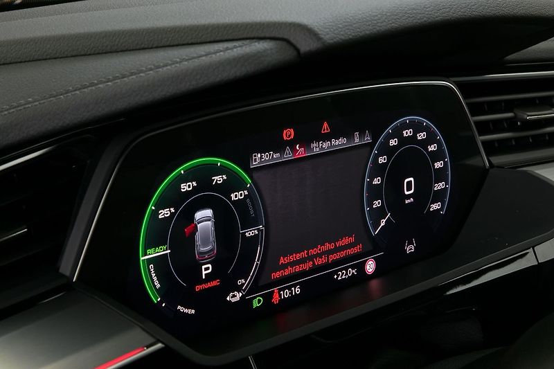 Audi e-tron 55 300kW Tažné HUD NightVision - fotka 45 z 50