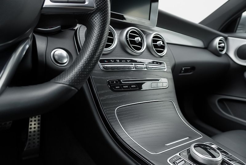 Mercedes-Benz Třídy C C 180 COUPE AMG - fotka 26 z 37