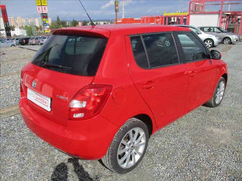 Škoda Fabia 1,2 TSI, klima, servis, 1.maj, - fotka 5 z 31