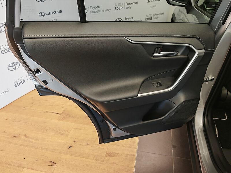 Toyota RAV4 2.5 Comfort Style 4x4 - fotka 16 z 38