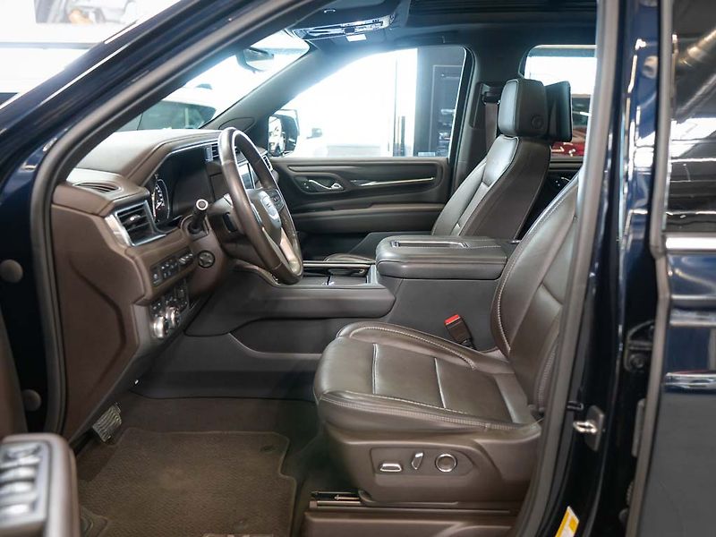 GMC Yukon (2021) 6.2 XL Denali Ultimate Air 4WD - fotka 17 z 44