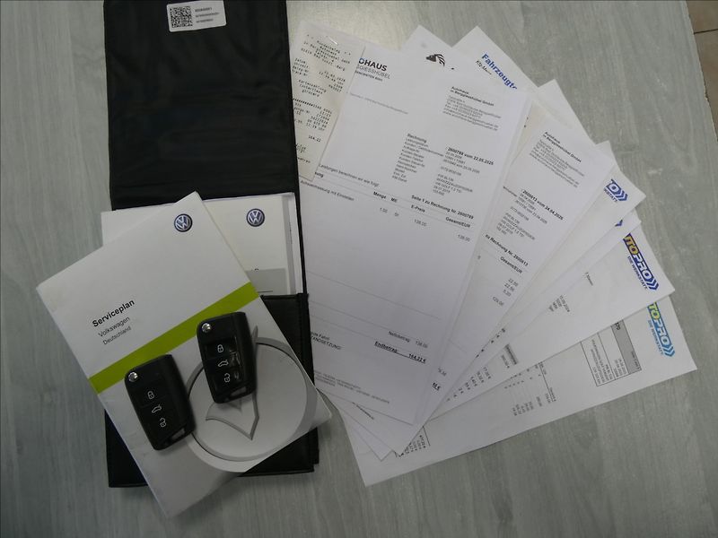 Volkswagen Golf 1,2 TSi 81kW 2x kola, serviska - fotka 36 z 54