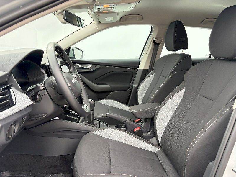 Škoda Scala (2025) 1.0 TSI / 85 kW / SELECTION - fotka 6 z 35