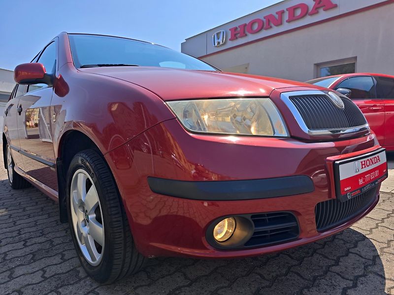 Škoda Fabia (2007) 1.2 HTP Elegance nové ČR 1.maj - fotka 26 z 32