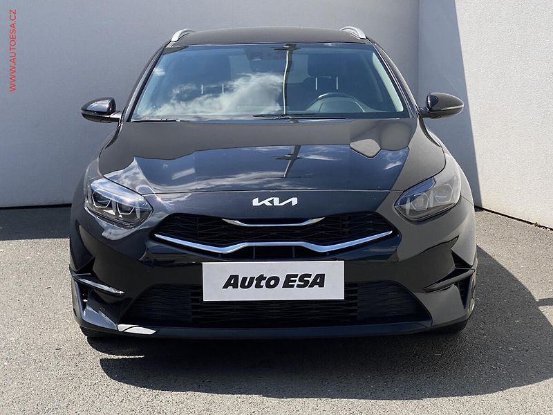 Kia Ceed (2023) 1.5 T-GDi SW, 1.maj,ČR, TOP - fotka 2 z 18