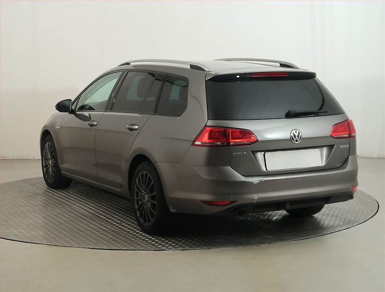 Volkswagen Golf (2016) 1.6 TDI, Tempomat - fotka 4 z 13