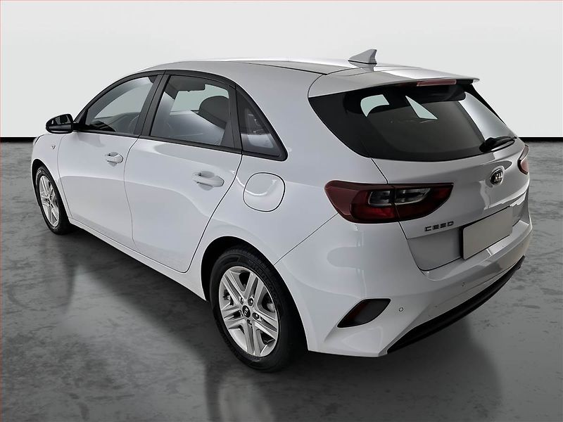 Kia Ceed (2021) 1.5 T-GDI, Automat, Serv.kniha - fotka 4 z 19