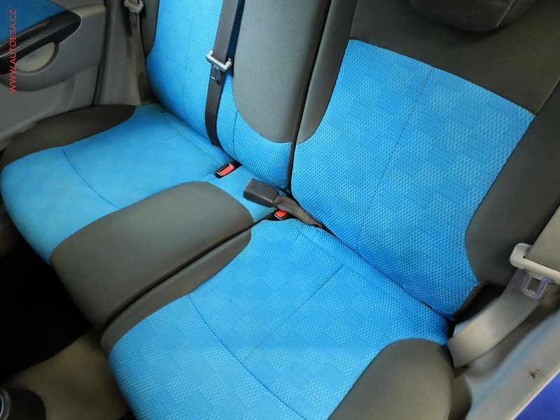 Kia Picanto (2007) 1.0 CRDi, AC - fotka 10 z 17