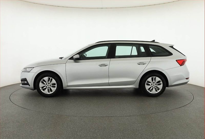 Škoda Octavia (2023) Ambition 2.0 TDI, ČR,1.maj - fotka 3 z 16