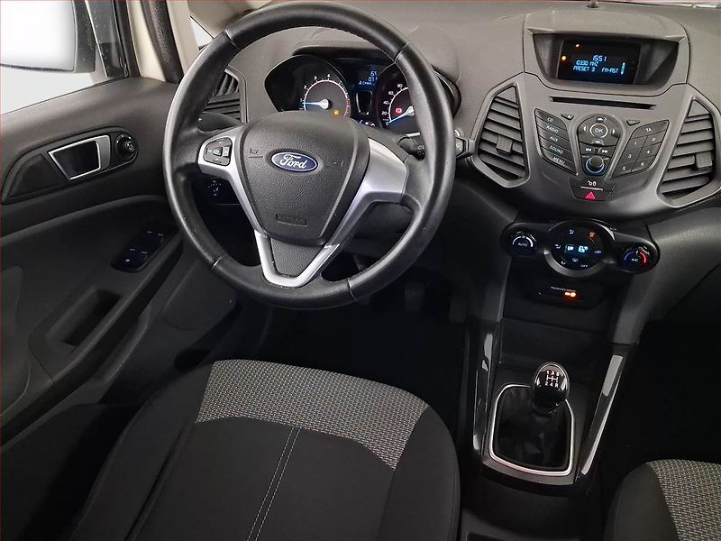 Ford EcoSport (2014) 1.5 Ti-VCT, Park. senzory - fotka 7 z 21