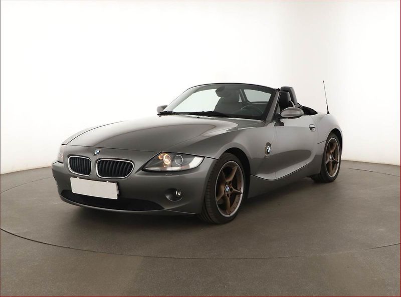 BMW Z4 (2005) 2.2i, Kůže, Tempomat - fotka 2 z 18