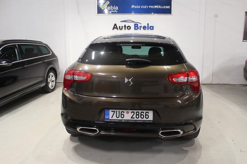 Citroën DS5 (2013) 2.0HDI Automat 120kW Navi ČR - fotka 11 z 36