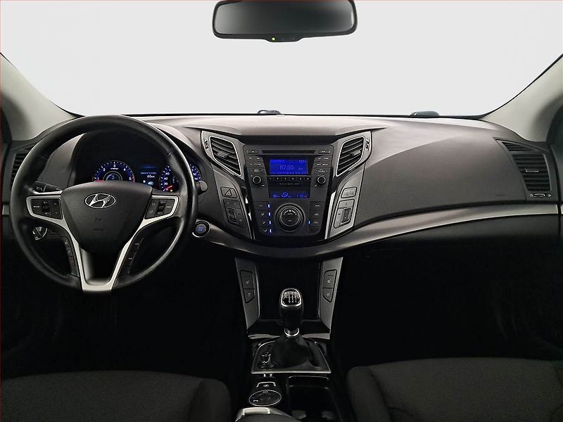 Hyundai i40 (2014) 1.7 CRDi, Serv.kniha, Xenony - fotka 8 z 19