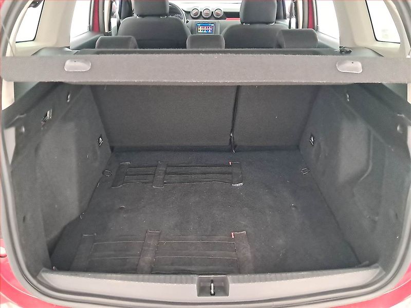Dacia Duster (2019) 1.6 SCe, LPG, Serv.kniha, Navi - fotka 14 z 21