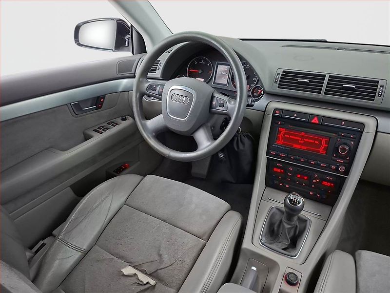 Audi A4 (2006) 3.0 TDI , 4X4, po STK, Tažné - fotka 7 z 15