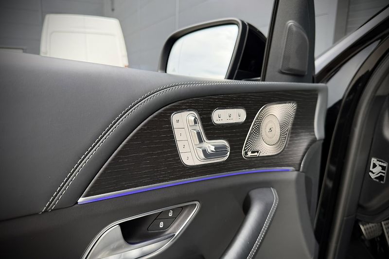 Mercedes-Benz GLS (2022) GLS 400d 4Matic AMG Line - fotka 20 z 51