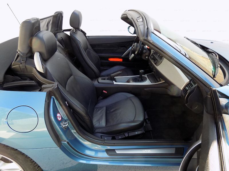 BMW Z4 (2004) 2.5i/el.střecha/klima/xenon/ - fotka 18 z 31