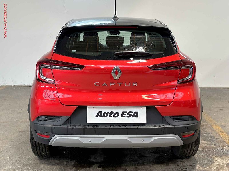 Renault Captur (2024) 1.0TCe, 1.maj,ČR, AC, Tempo - fotka 5 z 15