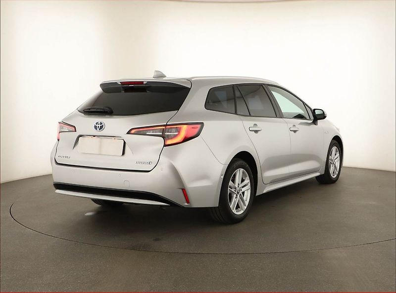 Toyota Corolla (2021) Comfort 1.8 Hybrid - fotka 5 z 15