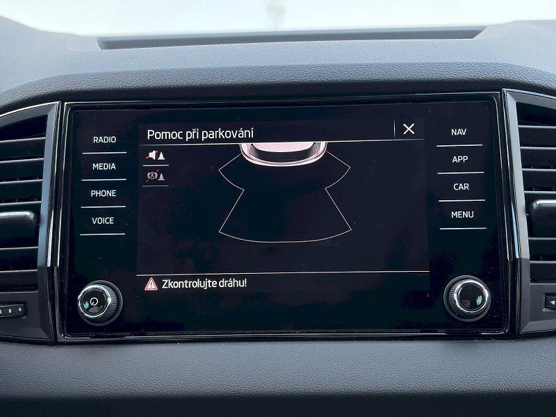 Škoda Karoq (2025) 1.5 TSI / 110kW / SELECTION - fotka 30 z 34