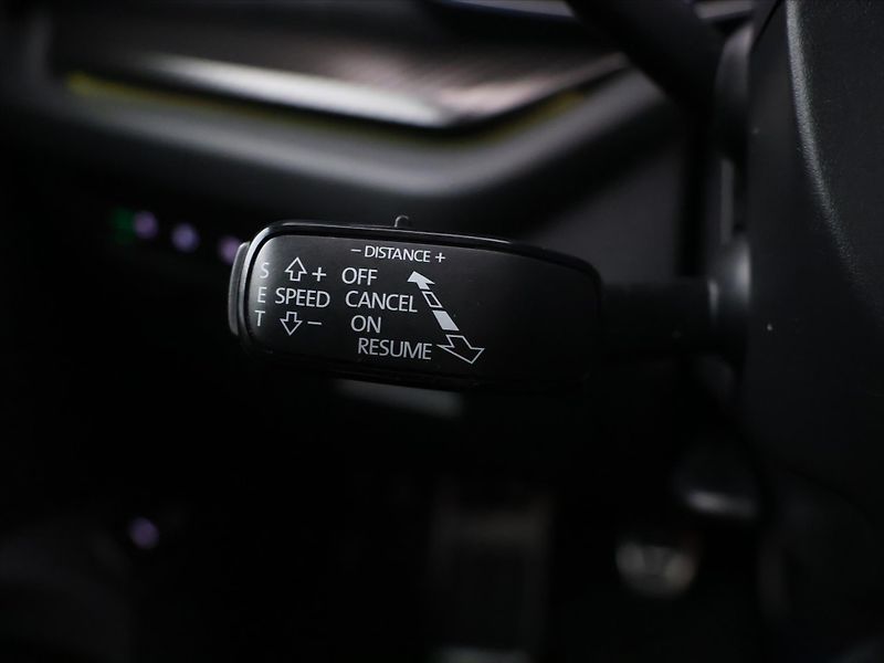 Škoda Octavia 2,0 TSI RS 180kW CZ DPH - fotka 19 z 32