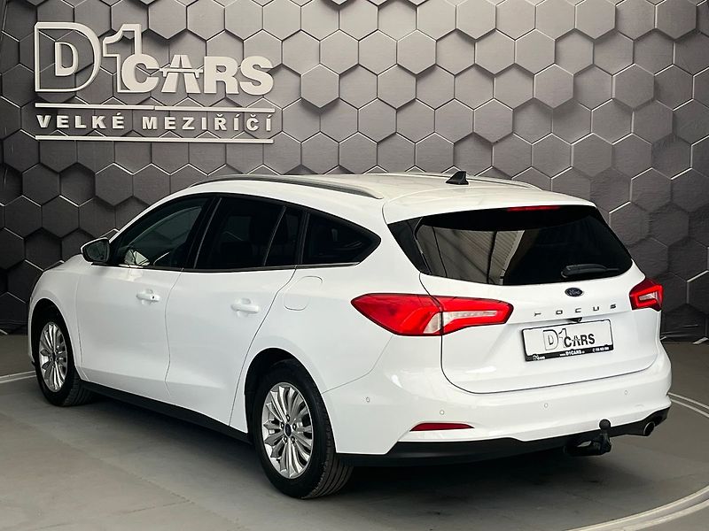 Ford Focus 2.0 EB Titanium manuál 110kW - fotka 2 z 76