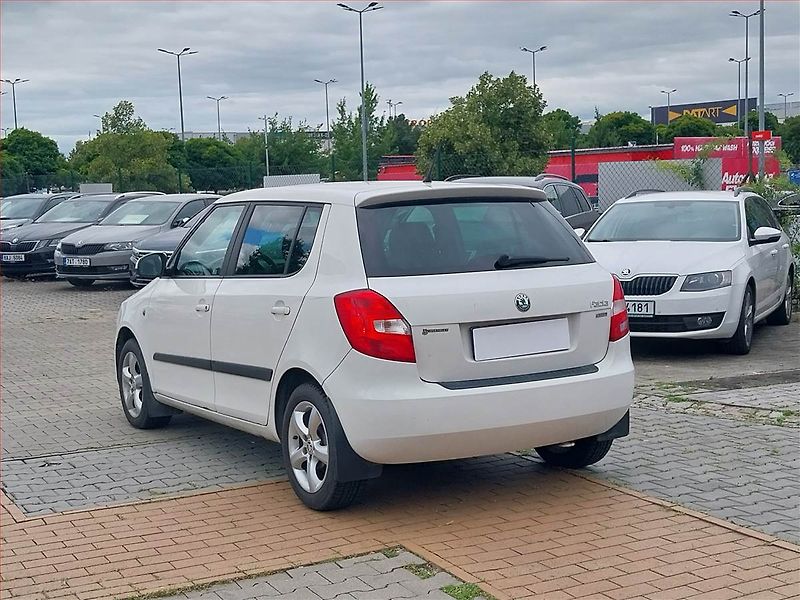 Škoda Fabia (2012) Ambition 1.2 12V, Serv.kniha - fotka 4 z 15