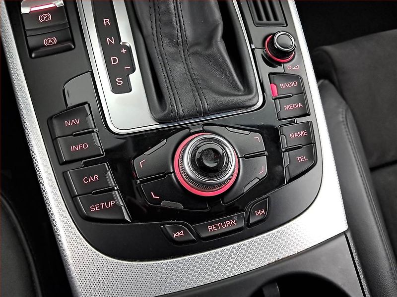 Audi A5 (2010) 2.0 TFSI, Automat, Serv.kniha - fotka 20 z 20