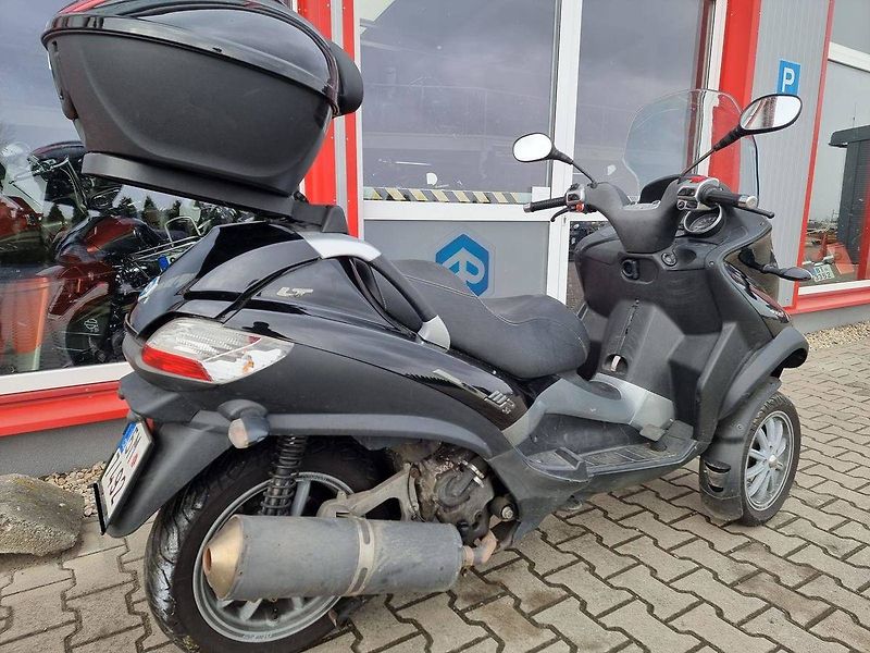 Piaggio MP3 400 LT (2010) - fotka 6 z 19
