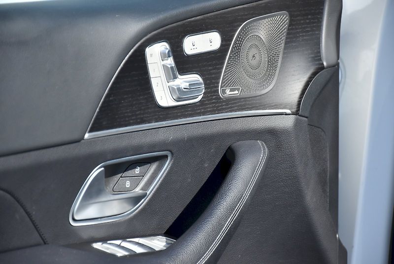 Mercedes-Benz GLE (2023) 300d - fotka 15 z 28