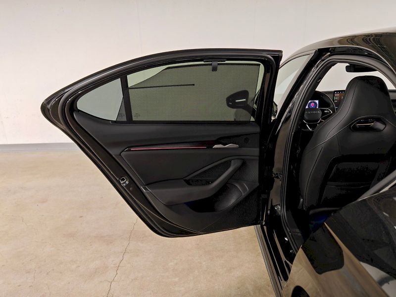Škoda Superb (2025) 2.0 TSI 195 kW DSG 4x4 Sportli - fotka 27 z 35