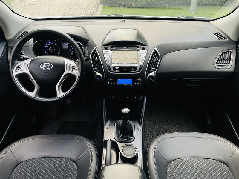 Hyundai ix35 2.0i 4x4 1MAJIITEL KAMER TAŽNÉ - fotka 23 z 46