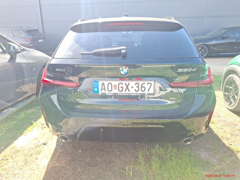 BMW Řada 3 330d xDrive Touring - fotka 6 z 19