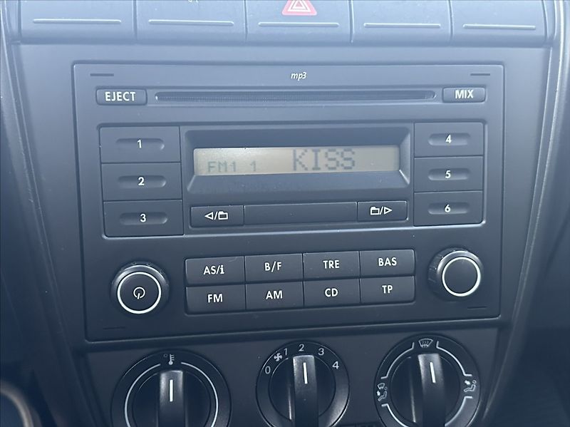Volkswagen Fox 1,2 HTP 54PS  Refresh - fotka 29 z 42