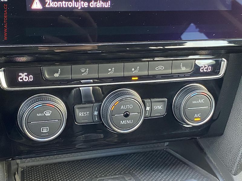 Volkswagen Passat (2020) 1.6 TDi, Elegance, DSG, LED - fotka 17 z 18