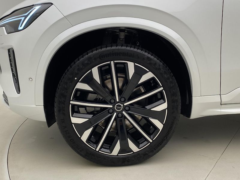 Volvo XC90 (2026) B5 AWD AUT DARK PLUS 7míst - fotka 18 z 70