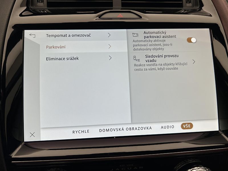 Jaguar E-Pace P200 S AWD AUT CZ - fotka 39 z 46