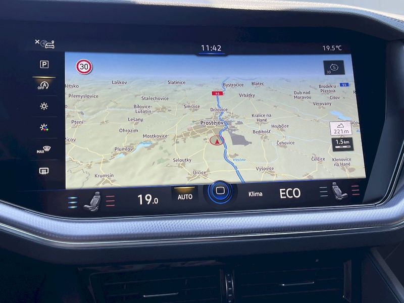 Volkswagen Touareg (2023) R-Line 3.0 TDI 210 kW V6 4Moti - fotka 12 z 35
