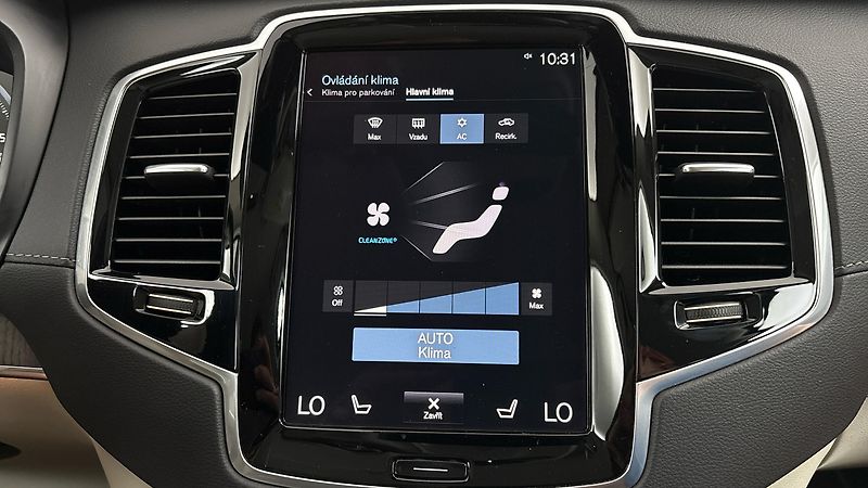 Volvo XC90 2.0 B5 AUT AWD Inscription - fotka 30 z 33
