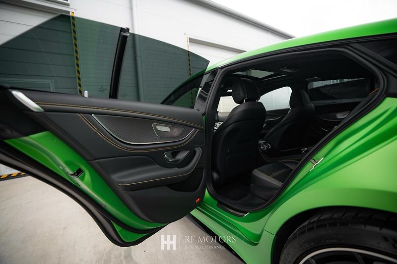 Mercedes-Benz AMG GT (2025) AMG GT63 S E Perf 620kW - fotka 33 z 63