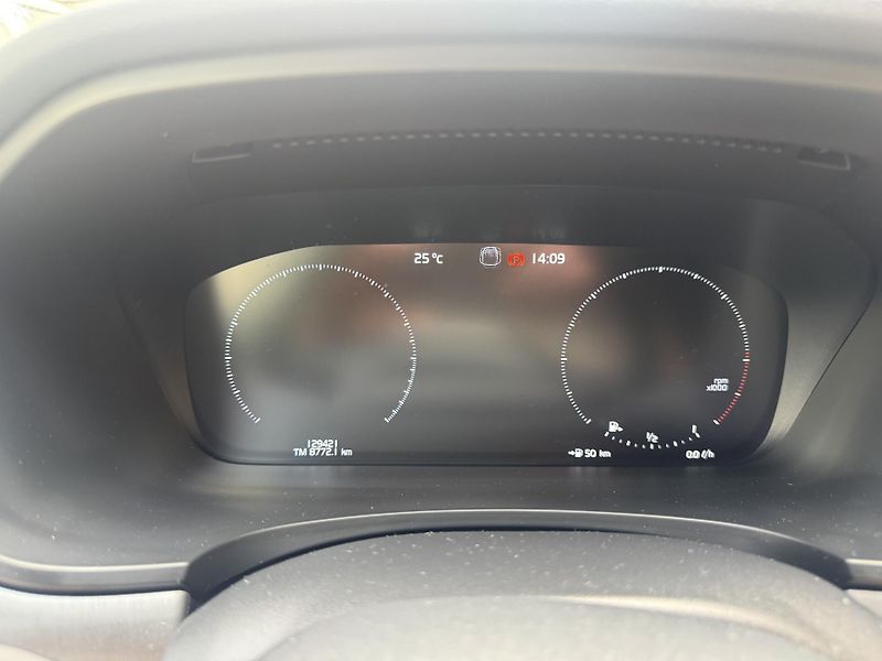 Volvo S90 (2018) D4 AWD, 4X4, Automat - fotka 5 z 13