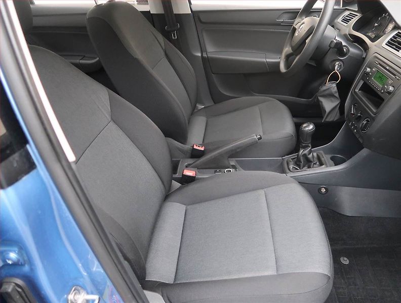 Škoda Rapid (2013) 1.2 TSI, ČR,1.maj - fotka 9 z 16