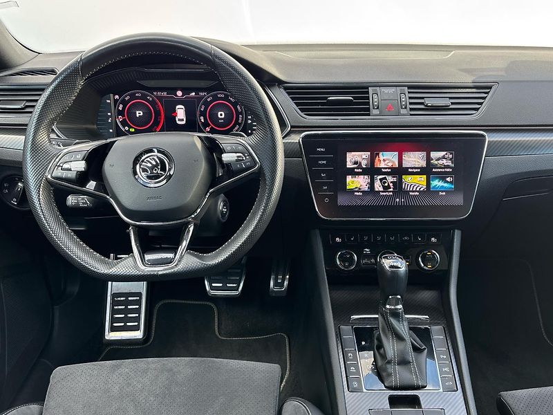 Škoda Superb SportLine DSG 4x4 - fotka 18 z 30