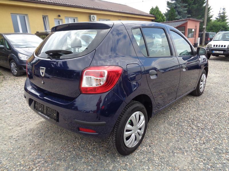 Dacia Sandero 1,1 i - fotka 9 z 19