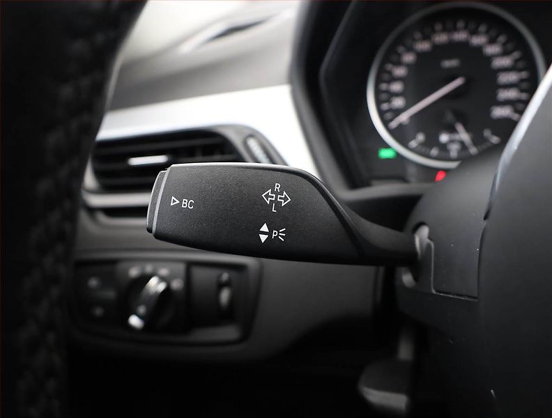 BMW X1 (2016) sDrive18d, Automat, Serv.kniha - fotka 17 z 20