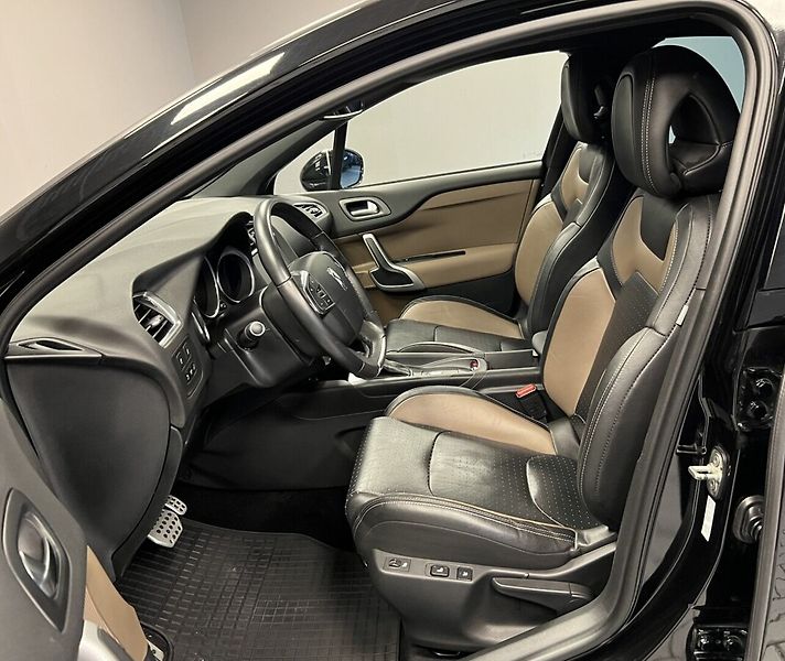 DS Automobiles DS4 2,0 HDi AT S&S Sport - fotka 8 z 16