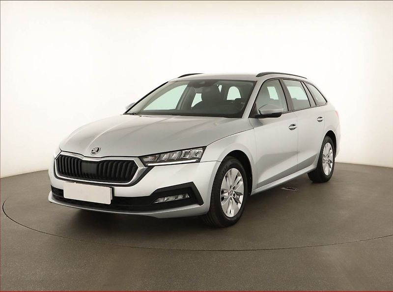 Škoda Octavia (2022) Ambition 2.0 TDI, ČR,1.maj - fotka 2 z 14